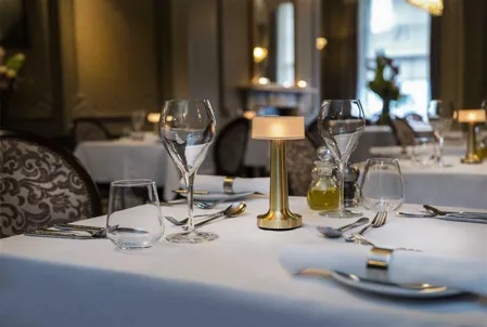 Restaurant Six