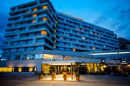 Courtyard by Marriott Main Image