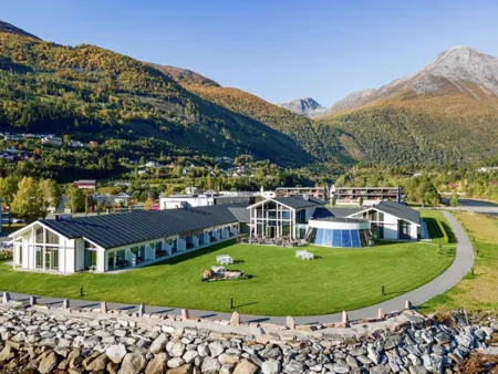 Valldal Fjordhotell