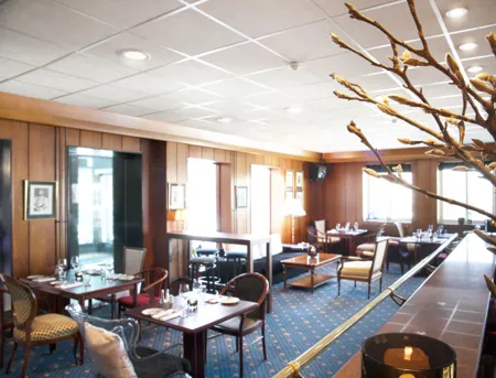 Vinger Hotell Generalen Bar og Restaurant