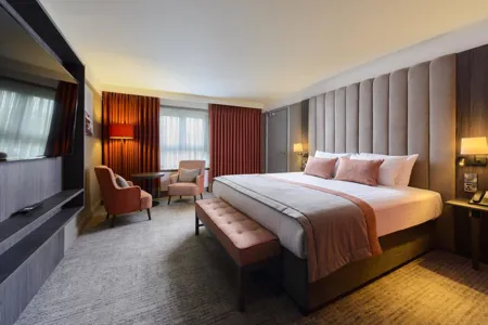 Hotel Killarney Main Image