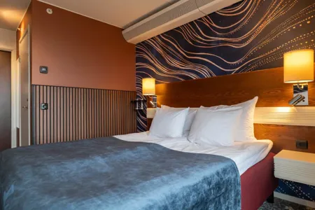 Hotel Opera Standard Queen Room