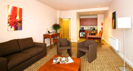 Maldron Hotel Limerick Bedroom
