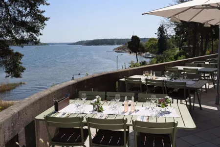 Terrass med havsutsikt