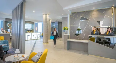 Maldron Hotel Belfast Reception
