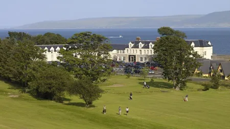 Redcastle Hotel Exterior