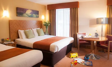 Treacys Hotel Waterford bedroom