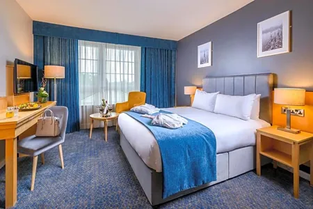 Hillgrove Hotel Bedroom