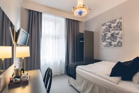 Crystal Plaza Hotel Hotellrum