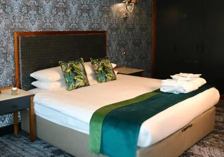 Ashdown Park Hotel Bedroom