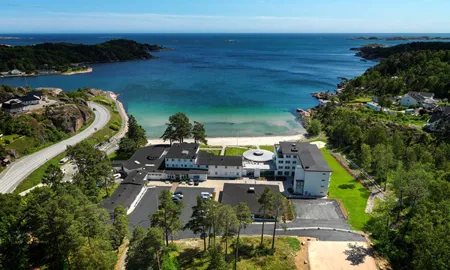 Strand Hotel Fevik Flyfoto