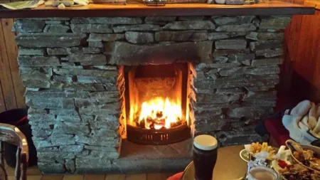 Doonmore Hotel lounge