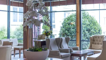Green Isle Hotel lounge